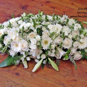 Traditional white flower wreath